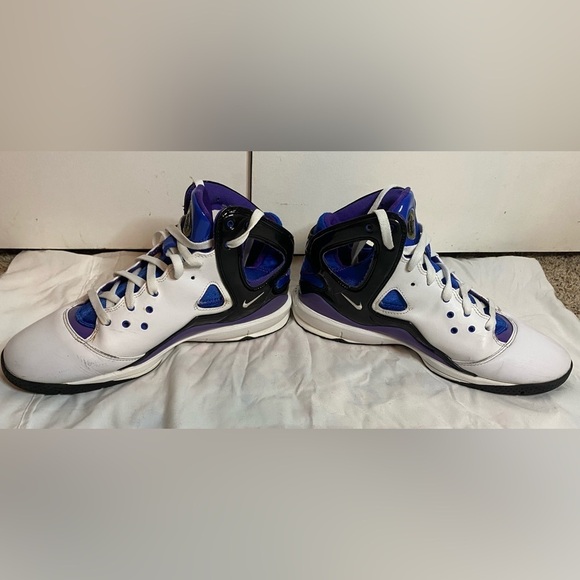 RARE! Nike Men’s Huarache \'08 BBall \'White Purple\', Size 9.5 main image 4